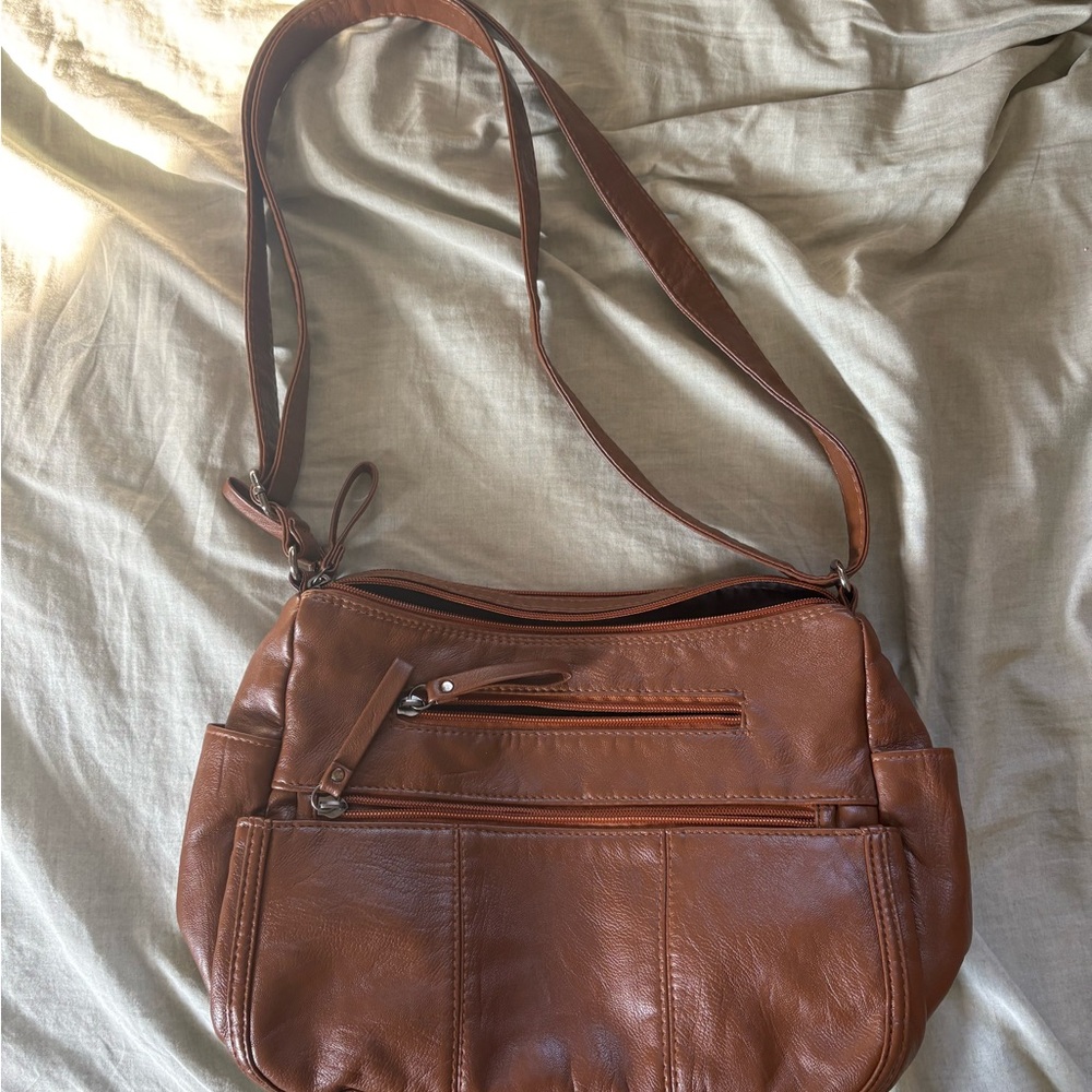Elegant Brown Leather Shoulder Bag